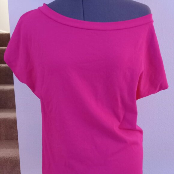 Pink scoop neck shirt - Picture 3 of 7